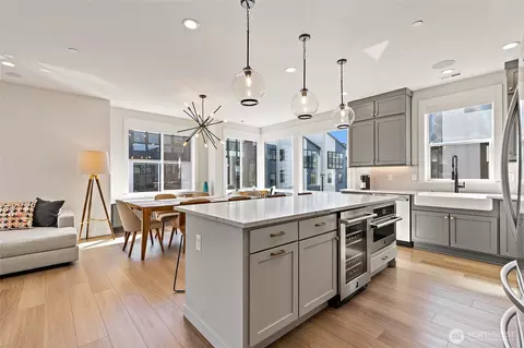 Kitchen - 21724 25th Ave SE #A, Bothell, WA 98021 photo 2 of 5