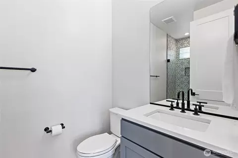 Bath - 21724 25th Ave SE #A, Bothell, WA 98021 photo 4 of 5