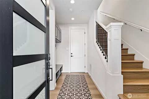 Entry Way - 21724 25th Ave SE #A, Bothell, WA 98021 photo 1 of 3