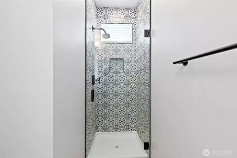 Bath - 21724 25th Ave SE #A, Bothell, WA 98021 photo 5 of 5
