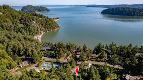 689 Sitka Pl, La Conner, WA 98257