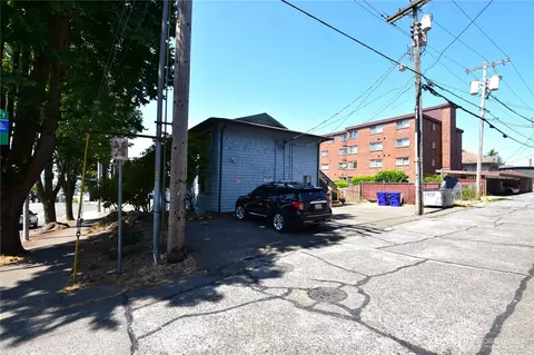 Exterior - 2629 Rucker Ave #3, Everett, WA 98201 photo 1 of 3