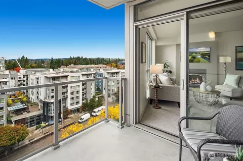 10610 NE 9th Pl #1206, Bellevue, WA 98004