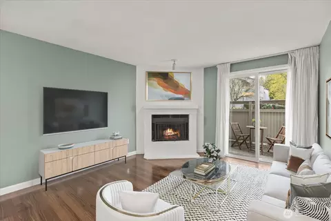 14200 NE 171st St #E104, Woodinville, WA 98072