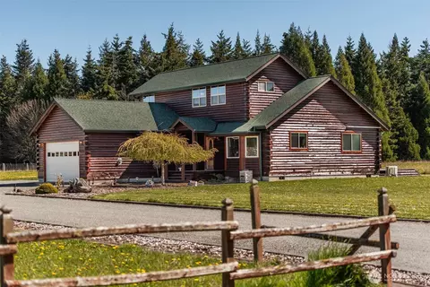 1688 Finn Hall Rd, Port Angeles, WA 98362
