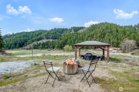 17384 Chumstick Hwy, Leavenworth, WA 98826