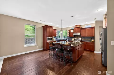 Kitchen - 8119 172nd Ave E, Sumner, WA 98390 photo 3 of 5