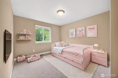 Bedroom - 8119 172nd Ave E, Sumner, WA 98390 photo 6 of 8