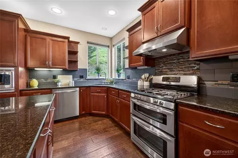 Kitchen - 8119 172nd Ave E, Sumner, WA 98390 photo 5 of 5