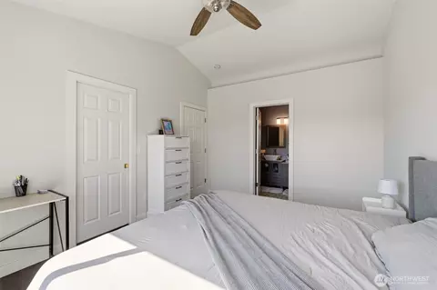 Bedroom - 21315 40th Ave E, Spanaway, WA 98387 photo 5 of 6