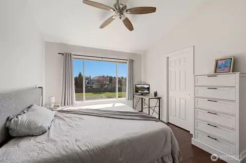 Bedroom - 21315 40th Ave E, Spanaway, WA 98387 photo 6 of 6
