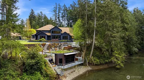 1136 14th Ave, Fox Island, WA 98333