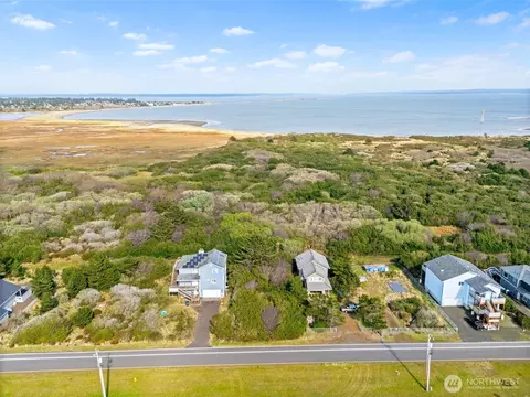 1268 E Ocean Shores Blvd SW, Ocean Shores, WA 98569