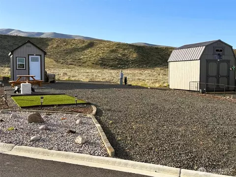 1769 Naches Wenas Rd #99, Selah, WA 98942