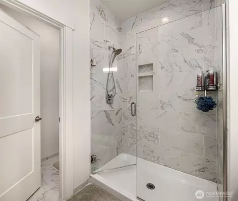 Bath - 18412 96th Dr NE #B, Bothell, WA 98011 photo 3 of 5