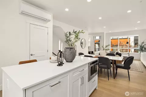 Kitchen - 18412 96th Dr NE #B, Bothell, WA 98011 photo 3 of 6