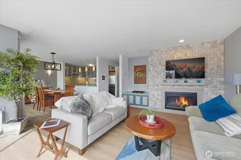 601 S 227th St #202S, Des Moines, WA 98198