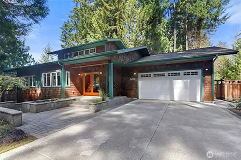 5690 NE Wild Cherry Ln, Bainbridge Island, WA 98110