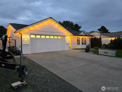 8212 Sehome Rd, Blaine, WA 98230
