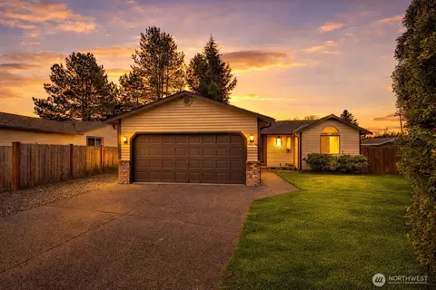 13806 51st Dr NE, Marysville, WA 98271