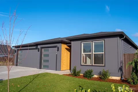 2350 Foxtrot, La Center, WA 98629