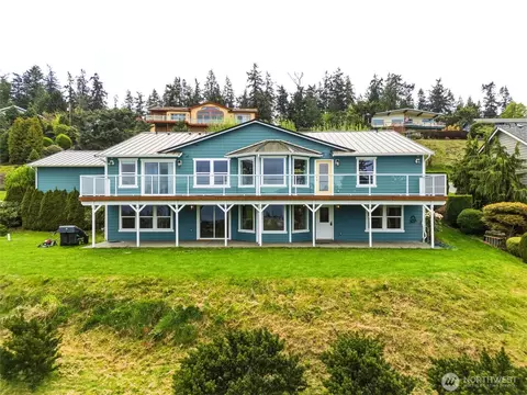 838 Gladstone Dr, Camano Island, WA 98282