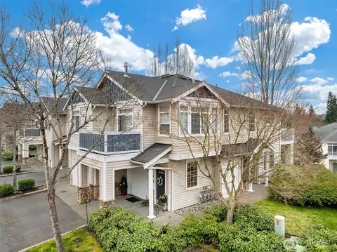1855 Trossachs Blvd SE #2402, Sammamish, WA 98075