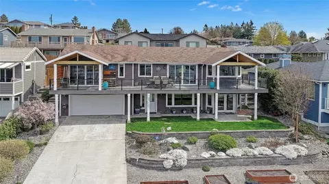 226 Henning Dr, Camano Island, WA 98282
