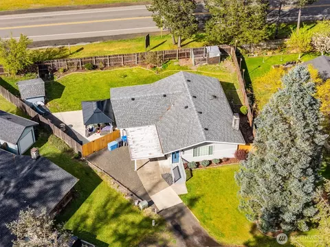 20 E Oak Pl, Shelton, WA 98584
