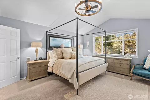 Bedroom - 8907 NE 152nd Pl, Bothell, WA 98011 photo 5 of 5