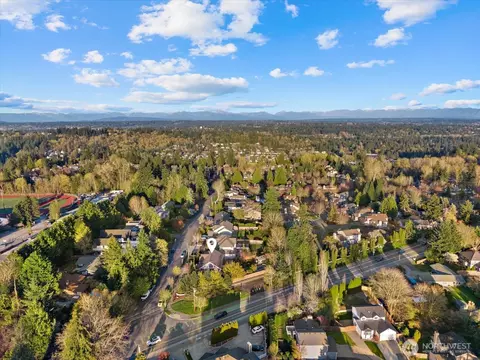 View/Area - 8907 NE 152nd Pl, Bothell, WA 98011 photo 3 of 4