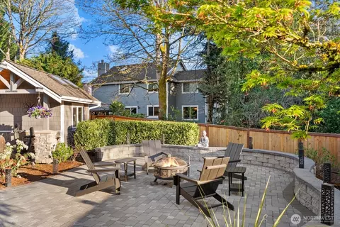 Exterior - 8907 NE 152nd Pl, Bothell, WA 98011 photo 7 of 8