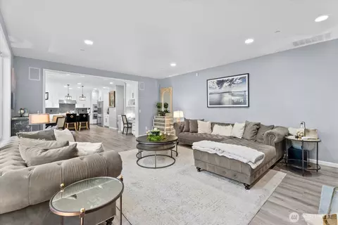 Living - 8907 NE 152nd Pl, Bothell, WA 98011 photo 2 of 3
