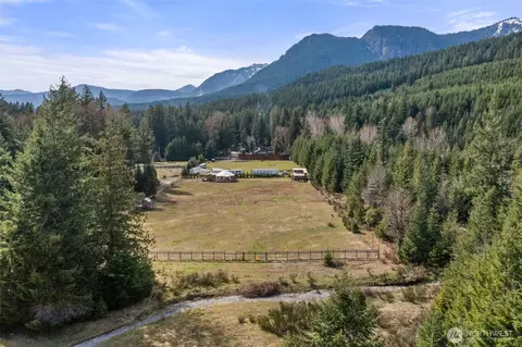 216 Eagle Peak Dr, Packwood, WA 98361