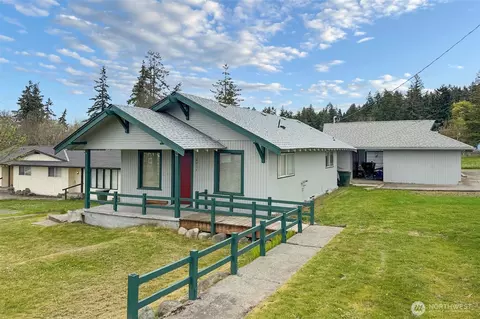 2917 Peabody St, Port Angeles, WA 98362