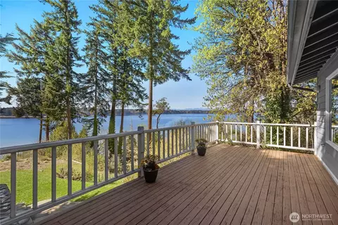 5023 Cooper Point Rd NW, Olympia, WA 98502