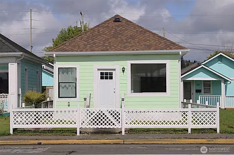 616 W 1st St, Aberdeen, WA 98520