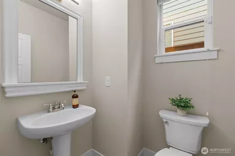Bath - 4109 177th St SE, Bothell, WA 98012 photo 4 of 4