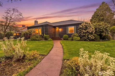 Exterior - 1306 23rd Ave, Longview, WA 98632 photo 2 of 11