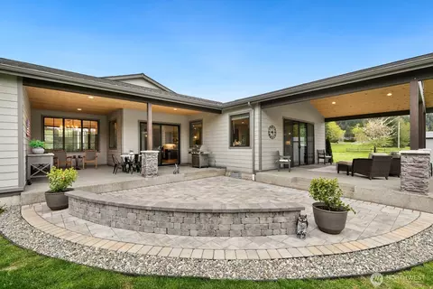 35945 SE 49th St, Fall City, WA 98024