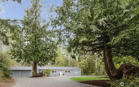 21579 Howard Ave NE, Kingston, WA 98346