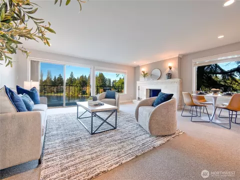 322 N 134th St #306, Seattle, WA 98133