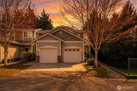 333 5th St SE #7, Puyallup, WA 98372