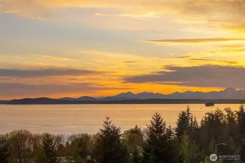 2929 1st Ave #308, Seattle, WA 98121