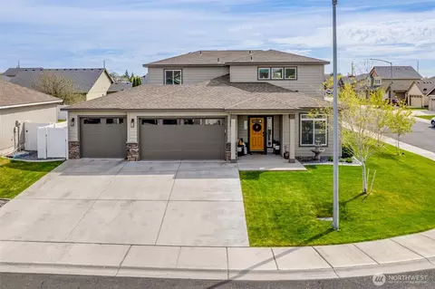 606 8th Ave NE, Ephrata, WA 98823