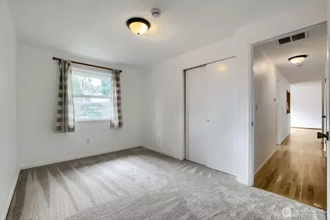 Bedroom - 11428 26th Dr SE, Everett, WA 98208 photo 9 of 10