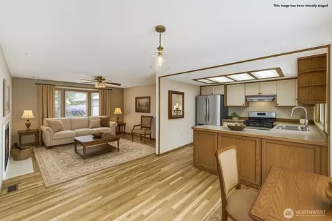 Living - 11428 26th Dr SE, Everett, WA 98208 photo 6 of 6