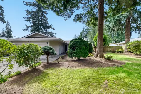 Exterior - 11428 26th Dr SE, Everett, WA 98208 photo 2 of 10