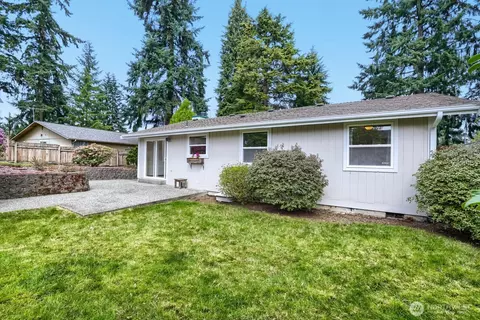Exterior - 11428 26th Dr SE, Everett, WA 98208 photo 5 of 10
