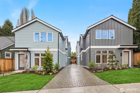 537 N B N 70th St, Seattle, WA 98103